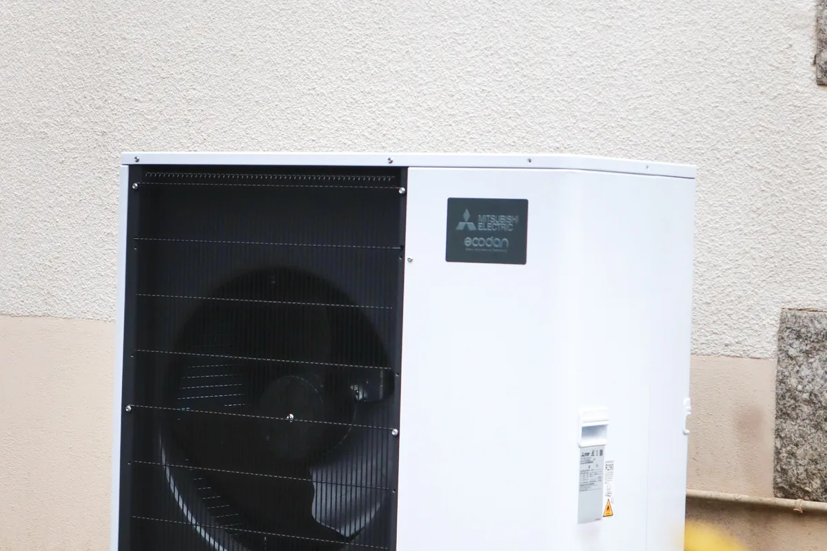 Installation d’une pompe à chaleur air/eau Mitsubishi R290
