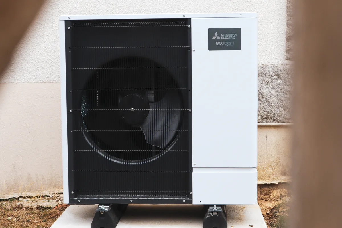 Installation d’une pompe à chaleur air/eau Mitsubishi R290