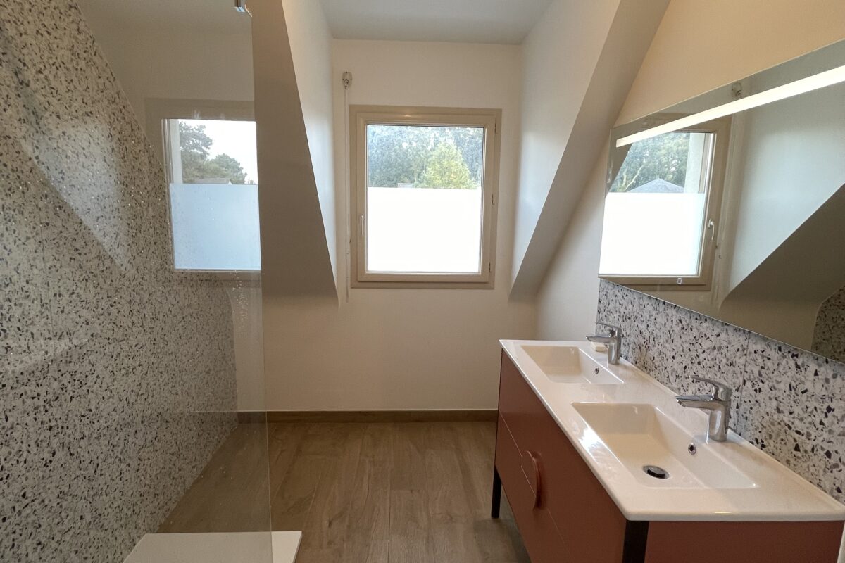 Après - Rénovation salle de bain / transformation baignoire en douche a l’italienne